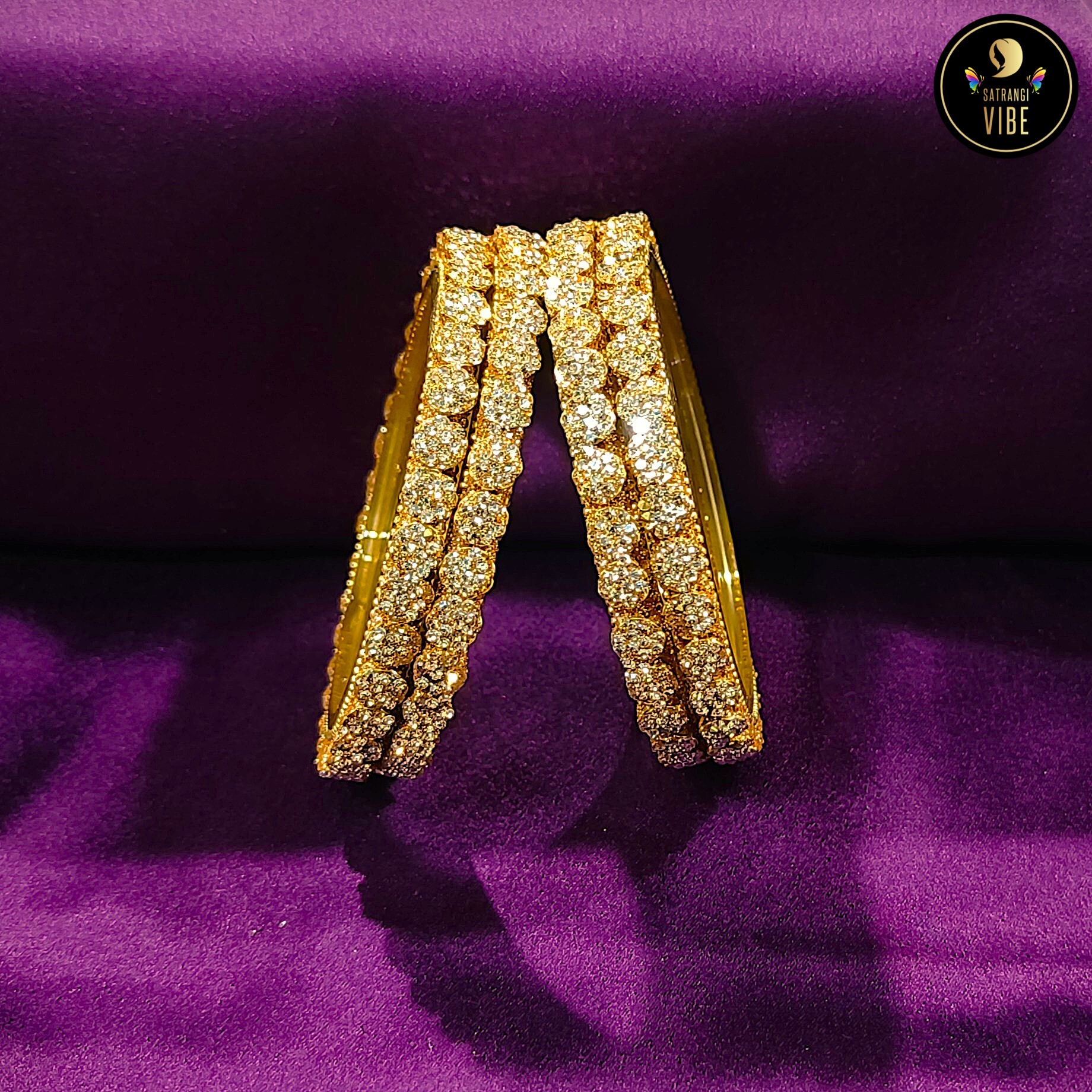 Golden Set of 4 Zircon Bangles - Image 3