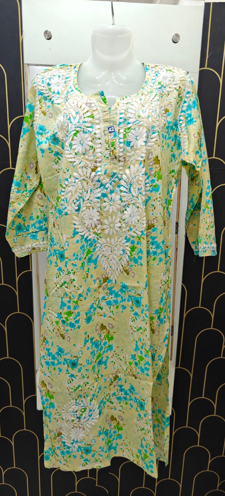 Lucknawi Chikan Handcrafted Green Printed Kurti - Image 3
